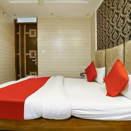 Hotel O Garg Inn New Delhi Exterior photo