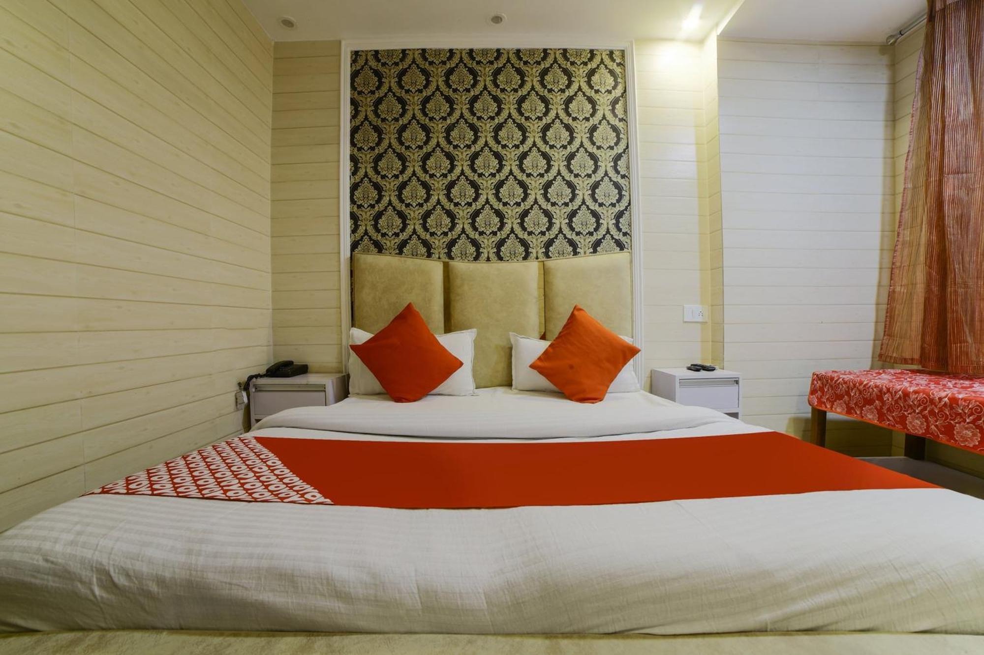 Hotel O Garg Inn New Delhi Exterior photo