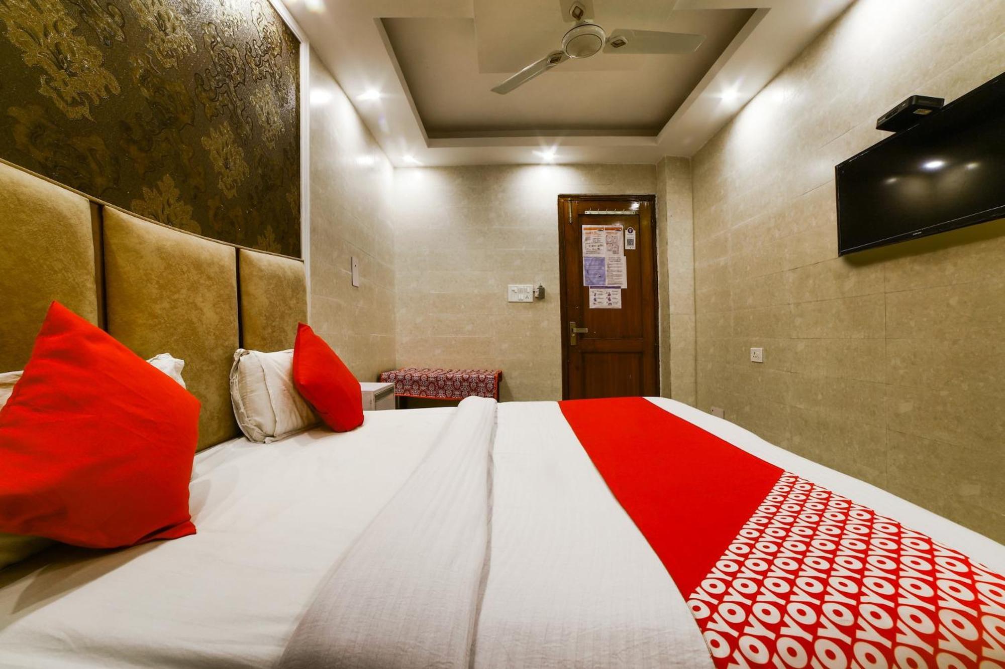 Hotel O Garg Inn New Delhi Exterior photo